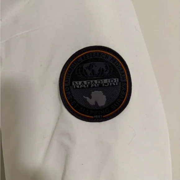 Napapijri Men's Cream Hooded Jacket - Picture 5 of 5